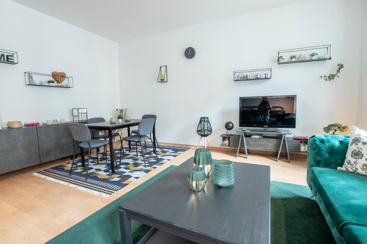 Zwickau Mittendrin, Tolles Balkon-Apartment Extérieur photo