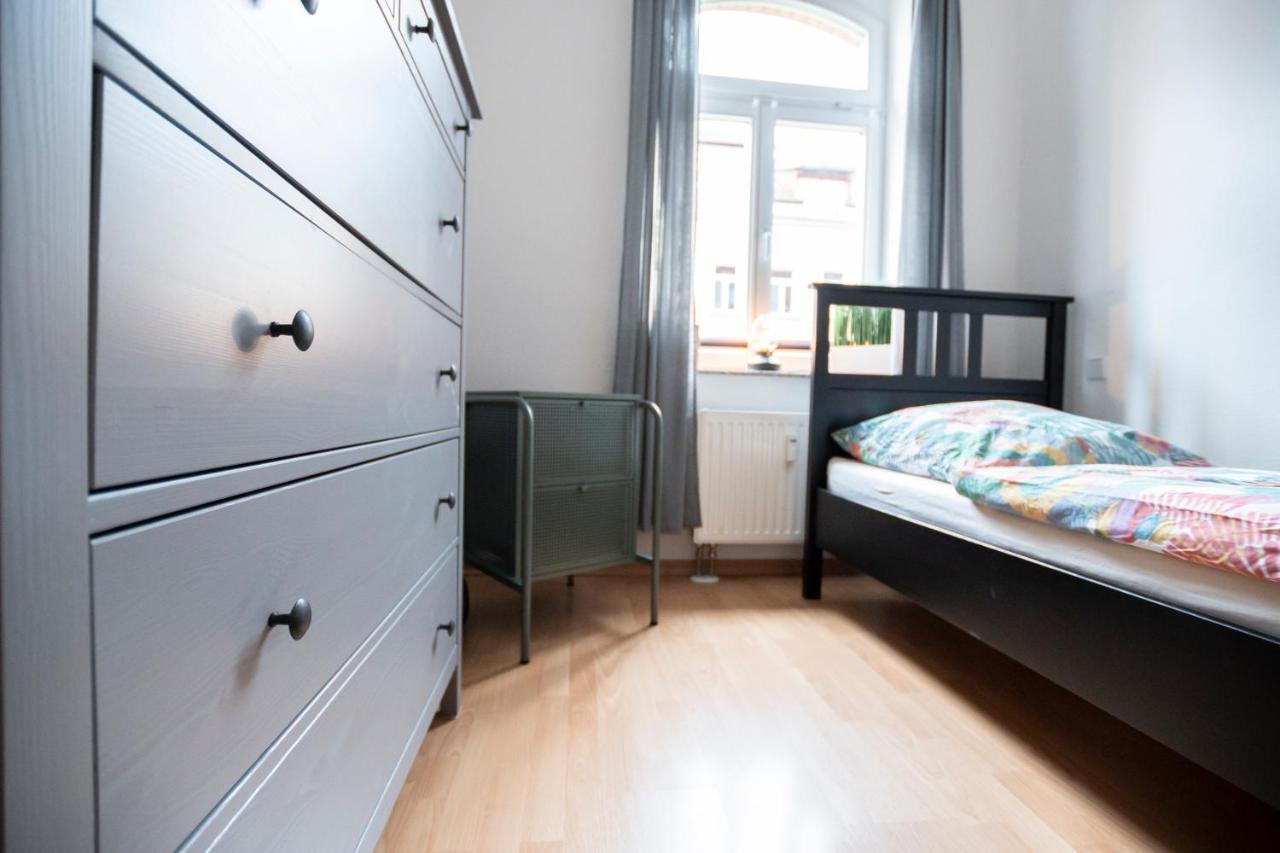Zwickau Mittendrin, Tolles Balkon-Apartment Extérieur photo